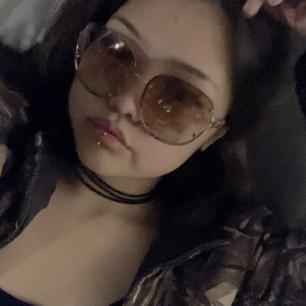 Meet your Posher, Mia